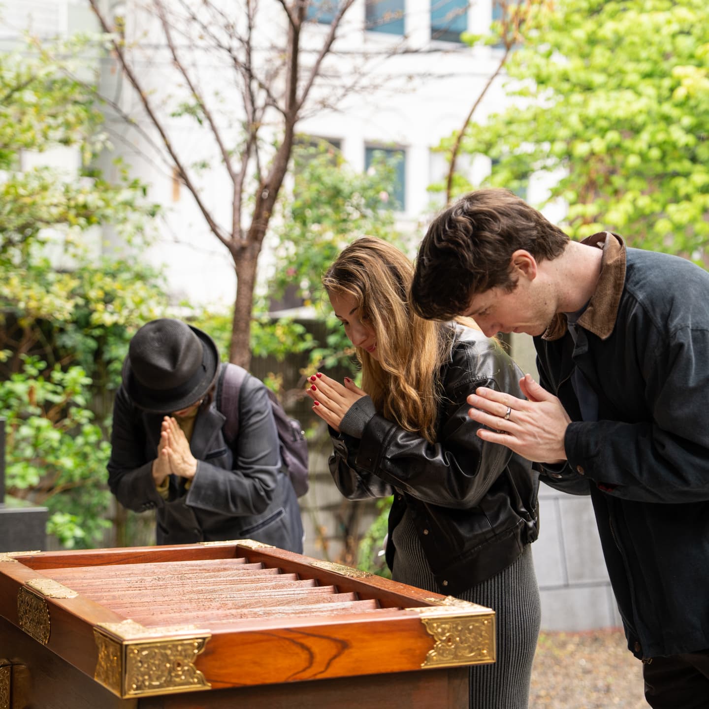 Wander the Backstreets to Finish