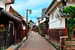 Naramachi Local Life Tour: Townhouses, Alleyways & Stories