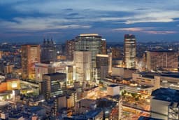 Kawasaki Local Life Tour: Temples, Shōtengai & Street Scenes