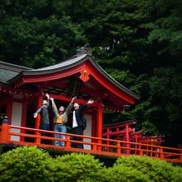Yanaka Walking Tour: Temples & Old Tokyo Charm